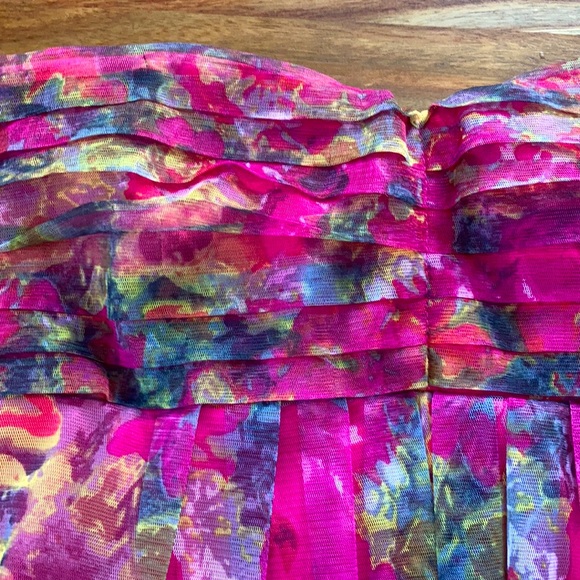 2/$10 ♥️ Suzy Shier Floral Strapless Dress - Picture 5 of 5